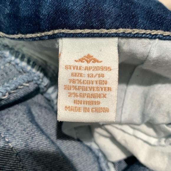 ELITE JEANS 13/14 Mid Rise Blue Denim Distressed Ankle Jeans - Picture 8 of 13